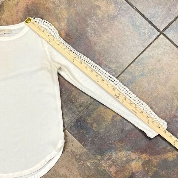 Ann Taylor Loft Petite Cream Crochet Sleeve Detail Silky Cotton Blend Top XSP - Picture 5 of 10